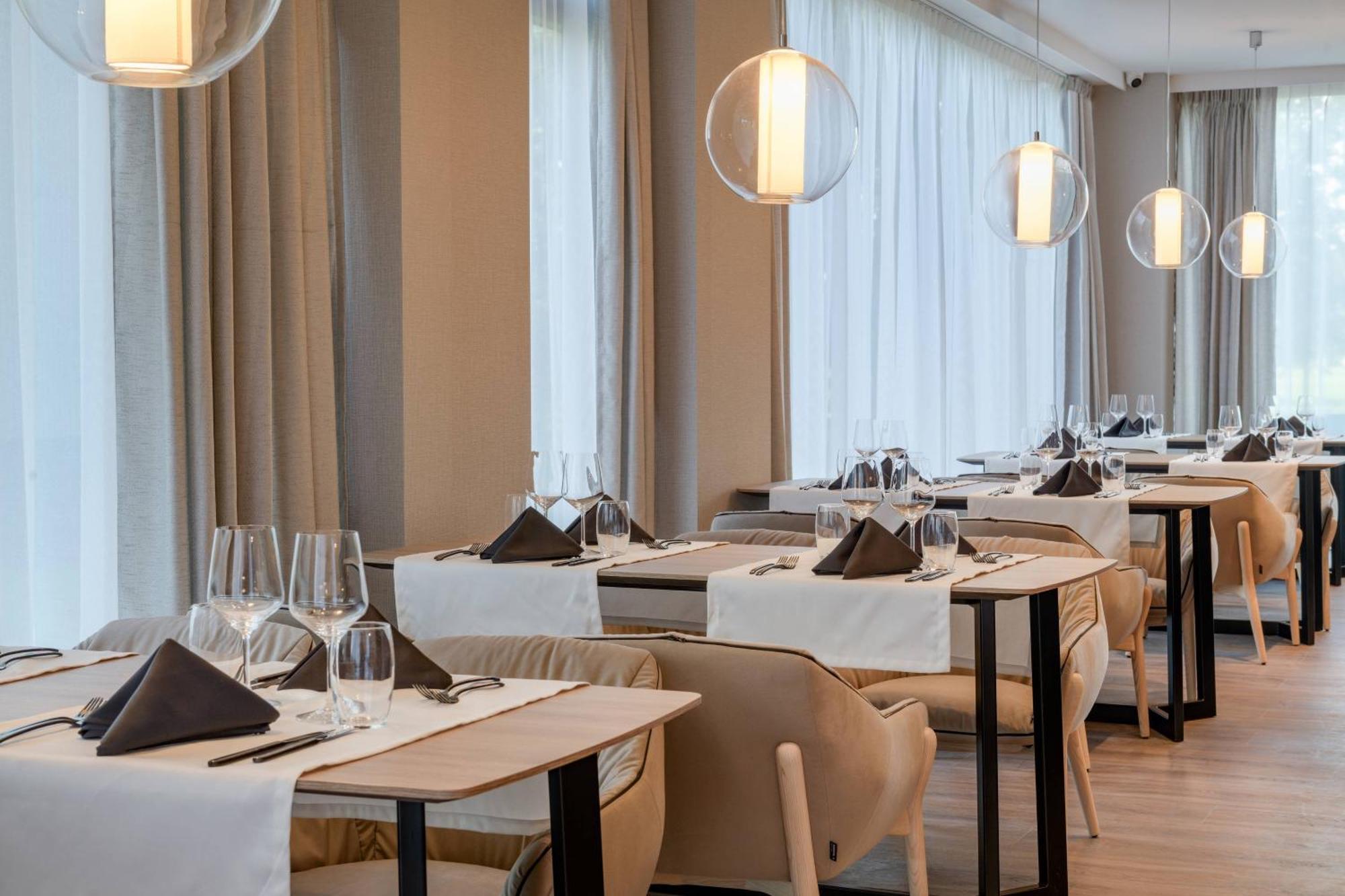 Ac Hotel By Marriott Cracovia Exterior foto